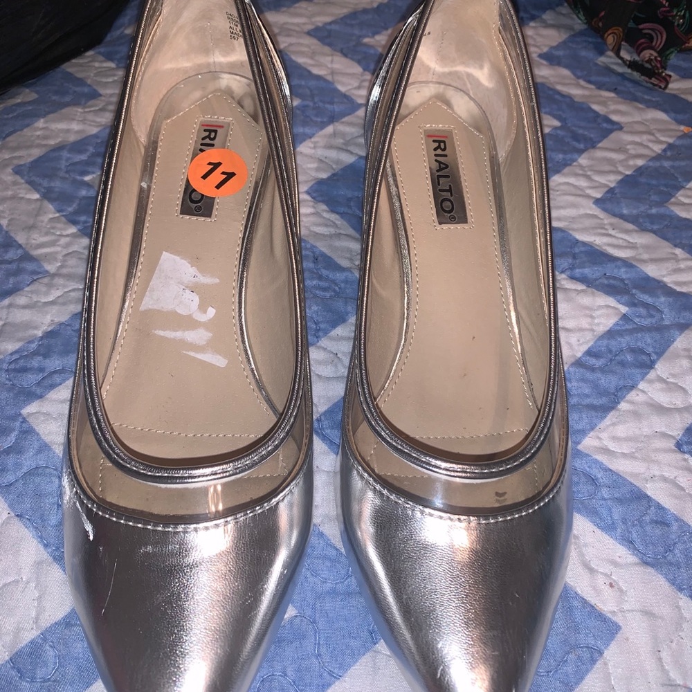 Heels - Picture 2 of 3